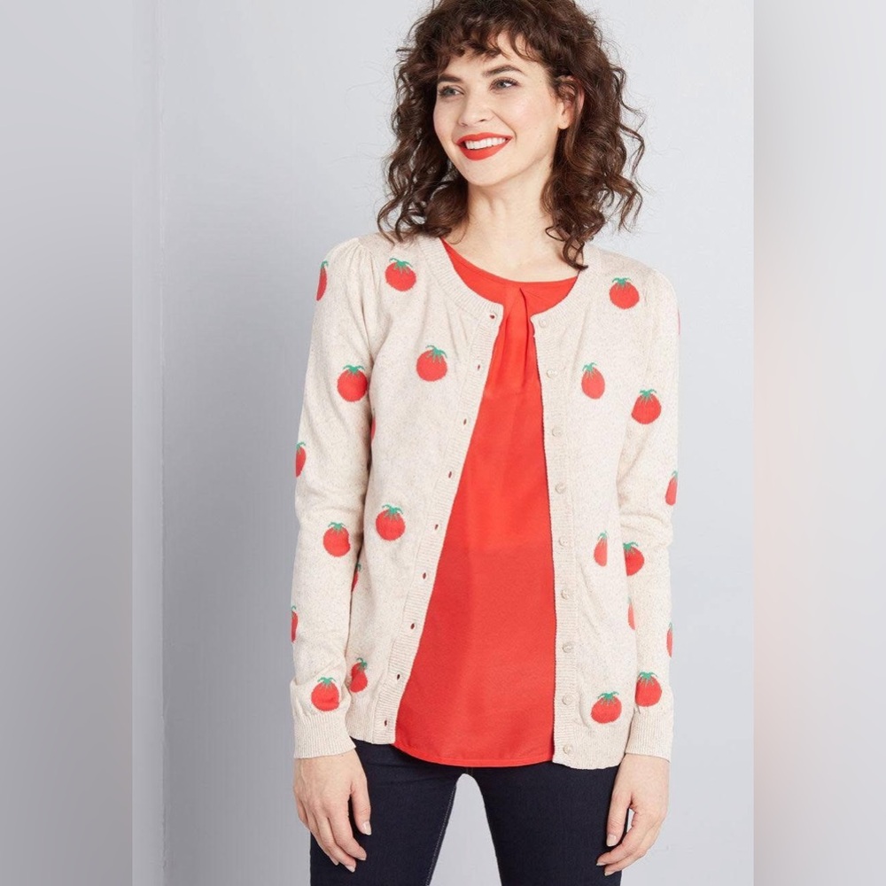 Oatmeal Heather Cardigan with Red Tomato Print